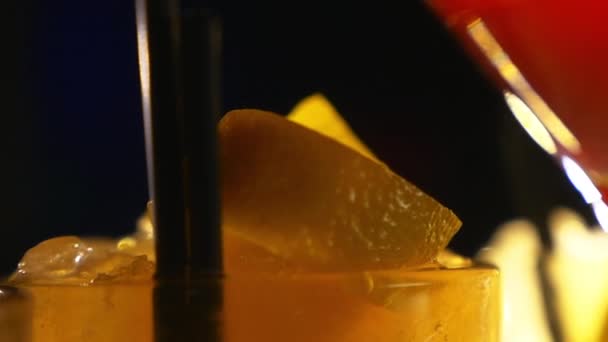 Cold Cocktail Drink in the Club - Filmmaterial, Video