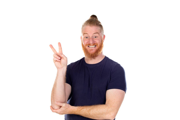 Homme roux à longue barbe isolé sur fond blanc
 - Photo, image
