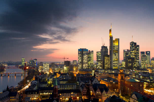 panoráma Frankfurtu při západu slunce - Fotografie, Obrázek