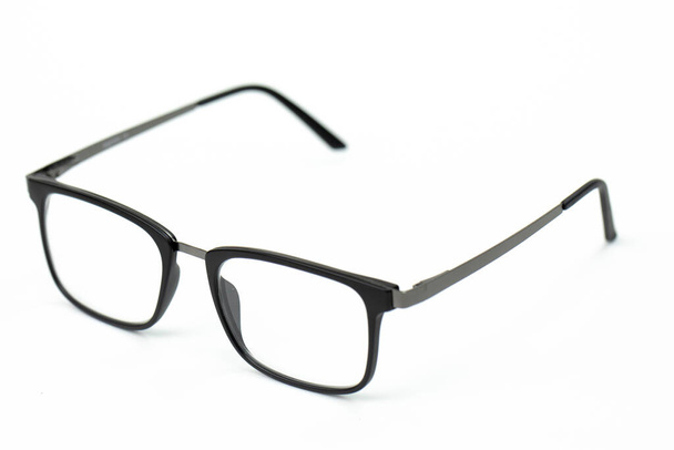 Fekete vintage szemüveg elszigetelt fehér háttér - Fotó, kép