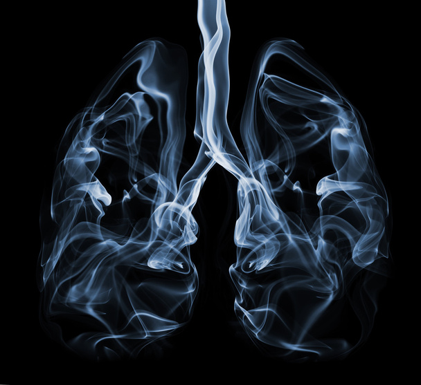 Formation de fumée bleue en forme de poumons humains. Illustration des poumons des fumeurs qui pourraient être utilisés dans des campagnes non-fumeurs ou des campagnes contre le cancer du poumon
. - Photo, image