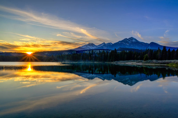 Anette Lake, Jasper Alberta Kanada utazási cél - Fotó, kép