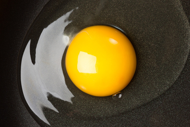 Broken egg - Foto, Bild