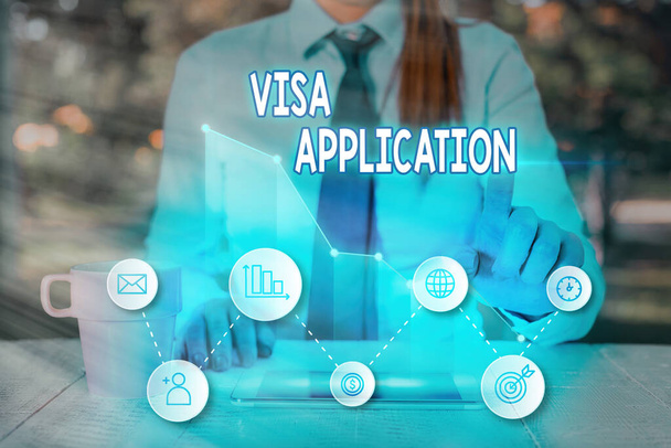 Εφαρμογή γραπτού κειμένου Visa. Έννοια που σημαίνει Έντυπο για να ζητήσετε άδεια ταξιδιού ή να ζήσετε σε άλλη χώρα. - Φωτογραφία, εικόνα