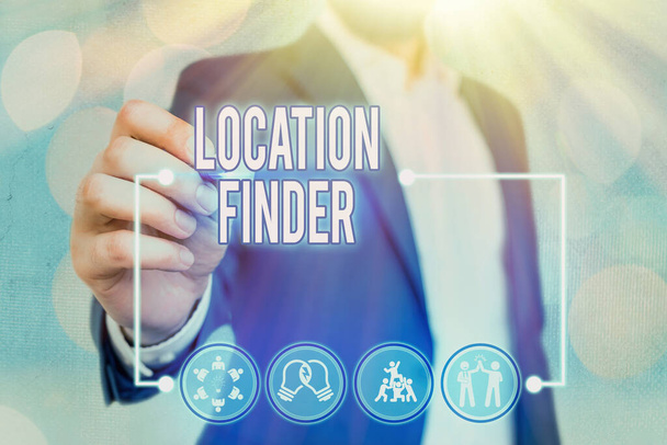 Segno di testo che mostra Location Finder. Foto concettuale Un servizio che permette di trovare l'indirizzo di un luogo selezionato
. - Foto, immagini