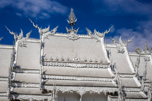 Valkoinen temppeli Wat Rong Khun. Kuuluisa paikka Thaimaassa ja suosittu ulkomaalaisten, Chiang Rai, Thaimaa
, - Valokuva, kuva