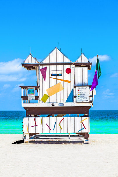 hermosa playa sur de Miami con famosas torres de salvavidas en
 - Foto, Imagen