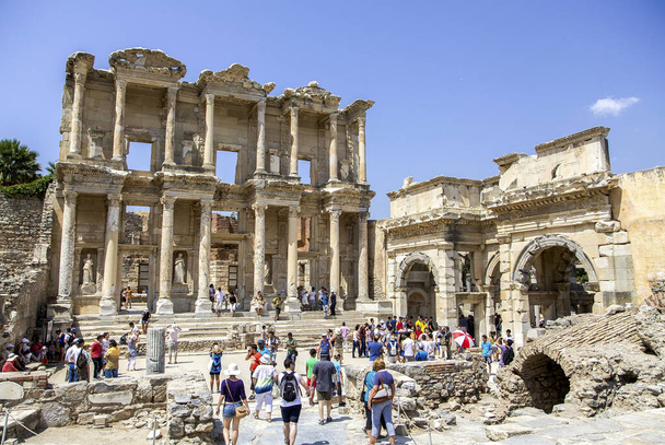  Knihovna Celsus ve starověkém městě Efesus, Izmir, Turecko - Fotografie, Obrázek