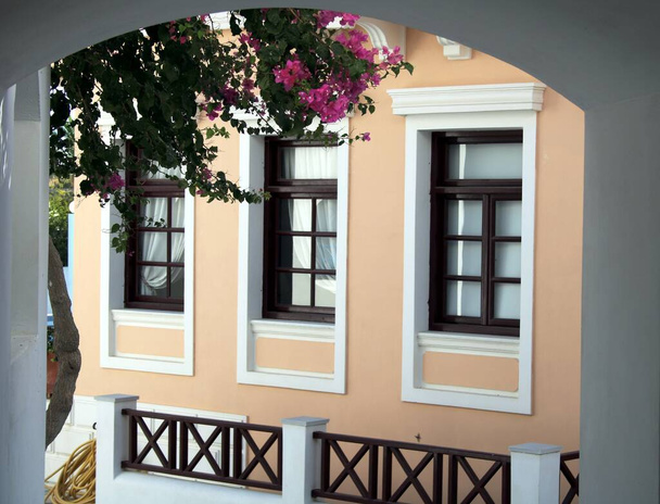 Средиземноморская кикладская архитектура Санторини - Фото, изображение