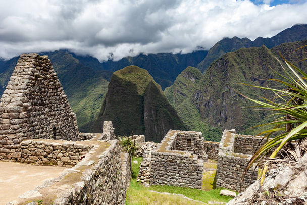 Murallas de la antigua ciudad de Machu Picchu, Perú
. - Foto, imagen