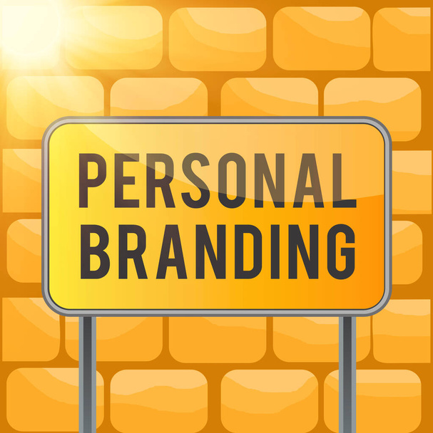 Käsiala teksti kirjallisesti Personal Branding. Käsitteen merkitys Practice of People Marketing itse Kuva Brands Board maahan metallinen napa tyhjä paneeli lankku värikäs backgound liitteenä
. - Valokuva, kuva