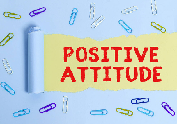 Texte manuscrit Positive Attitude. Signification du concept Être optimiste dans la vie À la recherche de bonnes choses
. - Photo, image