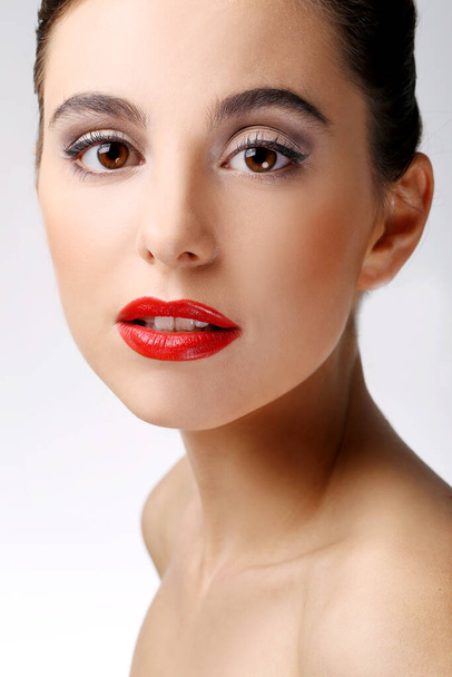 Gorgeous woman with red lipstick - Φωτογραφία, εικόνα