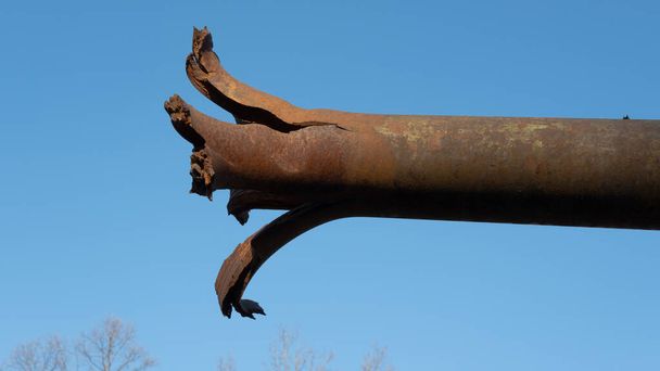 Cannone strappato del serbatoio. La seconda guerra mondiale. Simbolo di pace e fine della guerra
 - Foto, immagini