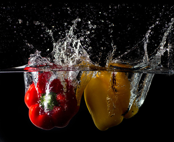 splash peppers - Фото, изображение