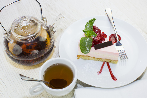 Dessert, a piece of cake on the table - Valokuva, kuva