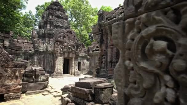 4K, Ta Som to mała świątynia w kompleksie Angkor wat ze starożytną architekturą Kambodży i dziedzictwem Imperium Khmerskiego w Siem Reap. Archeologiczne świątynie. Popularna atrakcja turystyczna Azji - Dan - Materiał filmowy, wideo