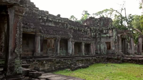 4K, Preah Khan, starożytne ruiny pomników w Angkor Wat Thom, Kambodża. Architektura religijna zabytków budynków w pobliżu Siem Reap zbudowany przez imperium Khmerów. Popularny kierunek turystyczny w Azji.-Dan - Materiał filmowy, wideo