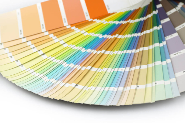 Livro de relógios a cores. Rainbow catálogo de cores da amostra. Isolado em fundo branco. Guia de cores para desig
 - Foto, Imagem