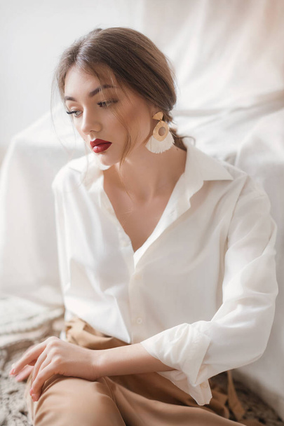 Beautiful young woman in white shirt   - Fotoğraf, Görsel