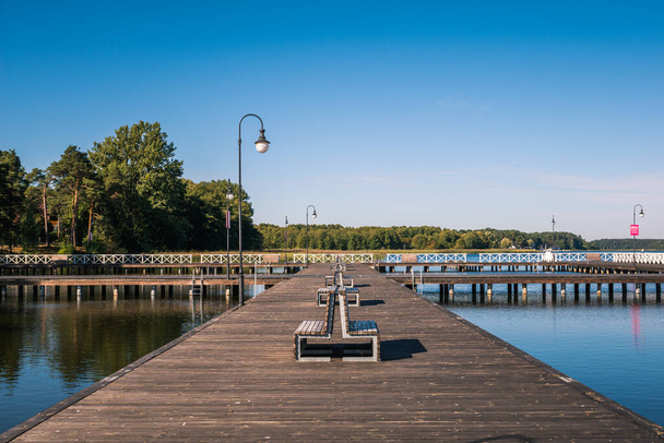 Пирс на озере Некко в Августове, Подляске, Польша
 - Фото, изображение