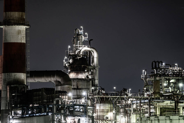 Vista nocturna de fábrica de la zona industrial Kawasaki Keihin
 - Foto, Imagen