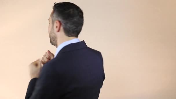 Dancing businessman - Video, Çekim