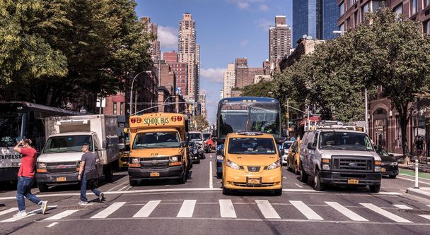 27 september 2017 - New York - USA, Binnenstad verkeer - Foto, afbeelding
