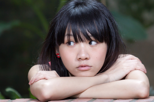 Asian girl thinking - Foto, imagen