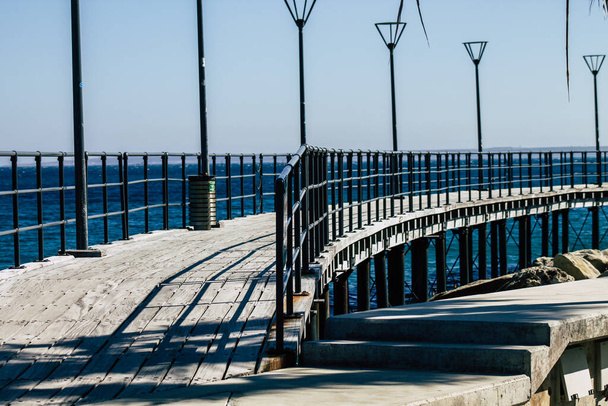 Limassol Zypern 06. Mai 2020 Blick auf die Strandpromenade in Limassol auf Zypern - Foto, Bild