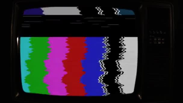 Stará Retro televize s barevnými pruhy.  - Záběry, video