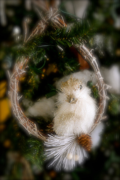 ptáček na větvi ornament - Fotografie, Obrázek