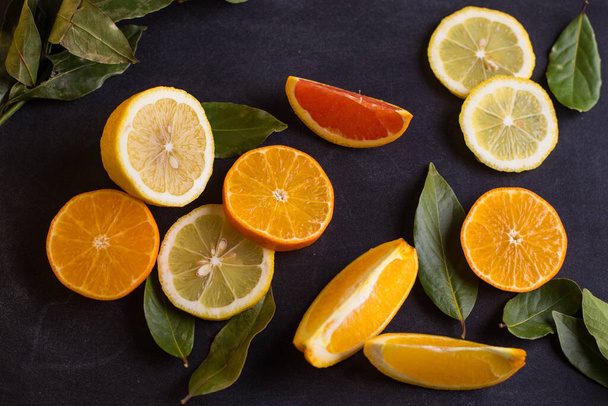 Édes narancs és citrom vitaminkeveréke - Fotó, kép