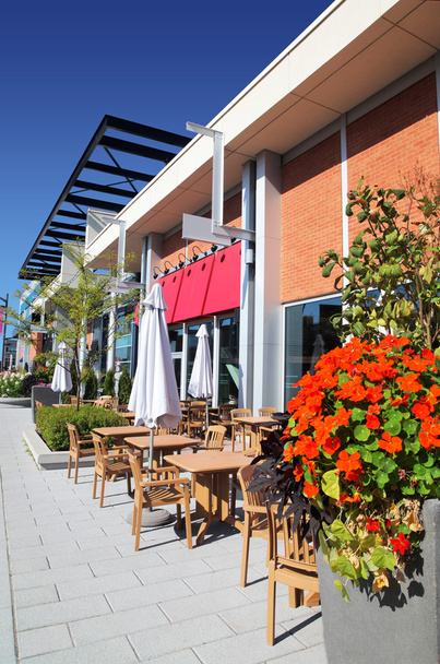 Vertical sidewalk cafe - Фото, изображение