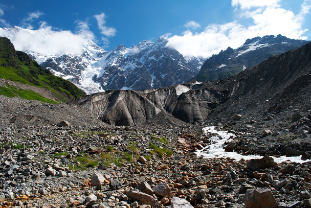 paisagem de montanha em Geórgia, Svaneti
 - Foto, Imagem