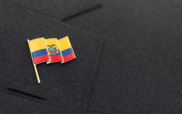 Pin de solapa de bandera de Ecuador en el cuello de un traje de negocios
 - Foto, imagen