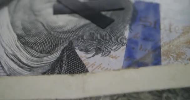 Concetto antidemocratico con banconote in dollari americani
 - Filmati, video