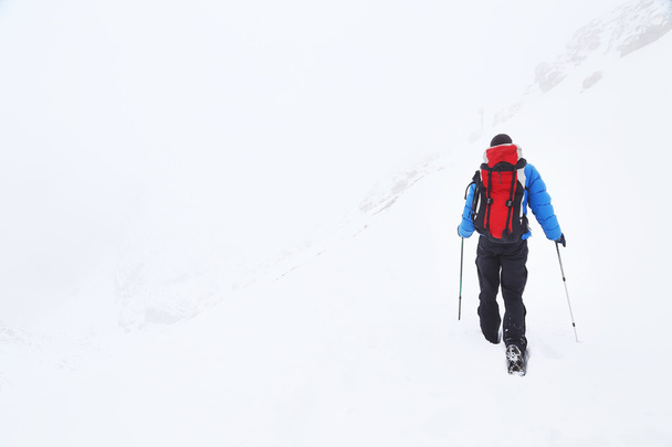 zimowe trekking w górach - Zdjęcie, obraz