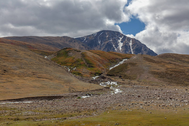 Mongolian landscapes in the Altai Mountains, wide landscape. - Fotografie, Obrázek
