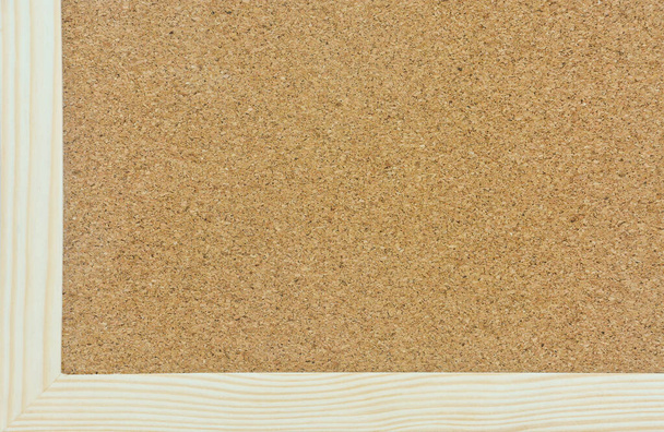 roh korkové desky s borovým dřevěným rámem - Fotografie, Obrázek