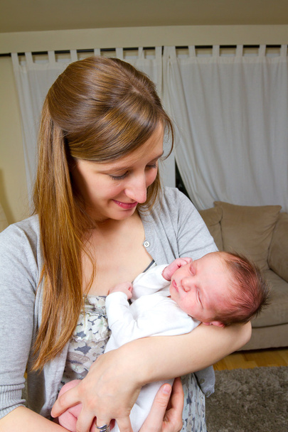 Mother Holding Newborn Baby Boy - Foto, imagen