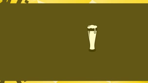 Escalonamento fácil desacelerando com animação de efeito de primavera de cervejaria incrível composta com copos de cerveja inundante corrigidos em gráficos ovais da moda decorados com sinal de identificação sobre fundo de abstração triangular
 - Filmagem, Vídeo