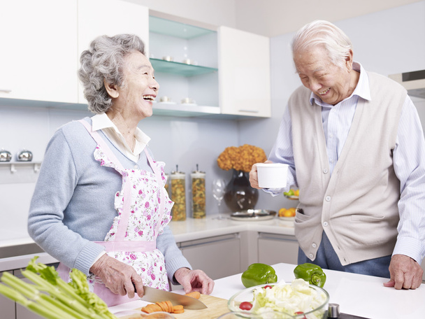 pareja mayor en cocina - Foto, Imagen