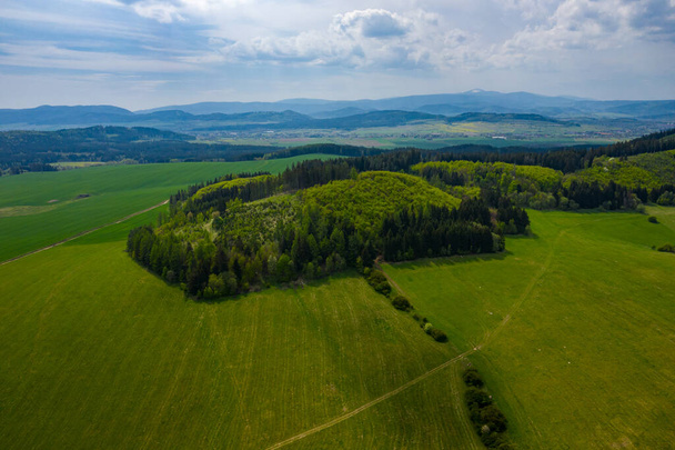 Luftaufnahme des Eulengebirges, Polen, Niederschlesien. - Foto, Bild