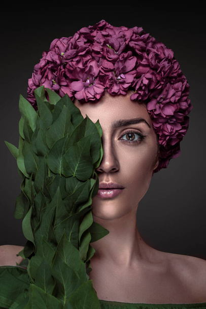 Beautiful woman with flowers head beauty - Foto, Imagem