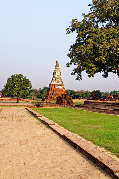 Templo de Wat Chaiwatthanaram no Parque Histórico de Ayuthaya, um patrimônio mundial da UNESCO Ayuthaya, Tailândia 21 de janeiro de 2020
 - Foto, Imagem