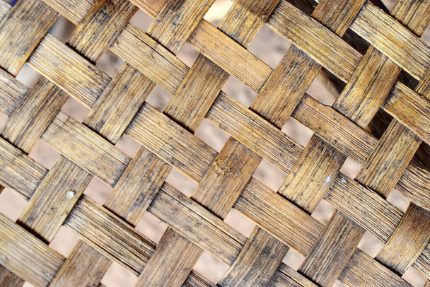  Harmaa väri vanha bambu korirakenne. Kudotut bambu tausta
 - Valokuva, kuva