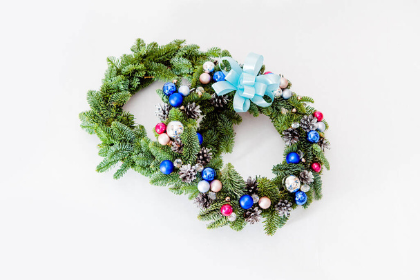Christmas wreath decorated with balls - Фото, зображення