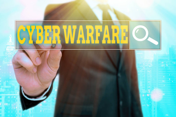 Kelime yazma metin Cyber Warfare. Sanal Savaş Hackerlar Sistemi Saldırılar Dijital Thief Stalker için İş kavramı. - Fotoğraf, Görsel