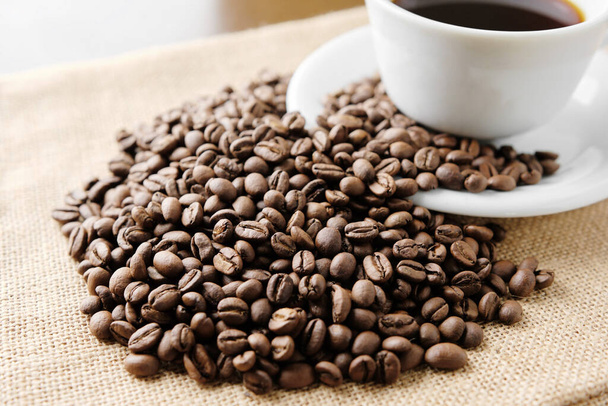 Café e grãos de café imagens
 - Foto, Imagem